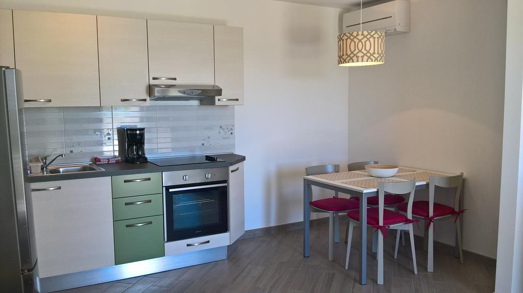 Wabi Sabi Resort & Apartments Brzac Ngoại thất bức ảnh