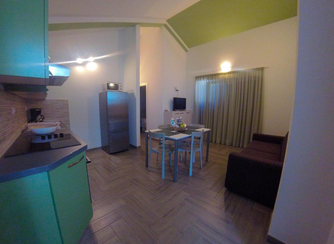 Wabi Sabi Resort & Apartments Brzac Ngoại thất bức ảnh